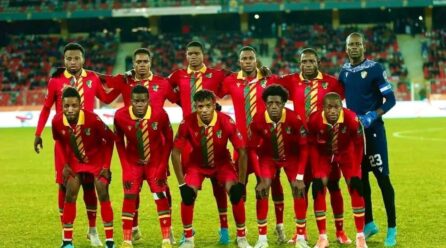 LES DIABLES ROUGES ET LE CHAN, UN MARIAGE À L’USURE