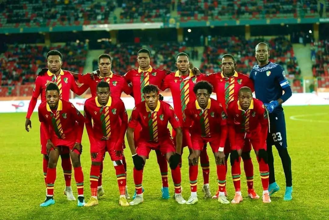 LES DIABLES ROUGES ET LE CHAN, UN MARIAGE À L’USURE