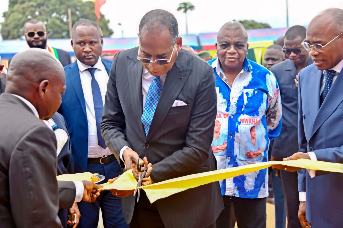 CONGO : L’INAUGURATION DE L’ÉCOLE 13 FÉVRIER 1971 CONSACRE L’UNITÉ DU NIARI