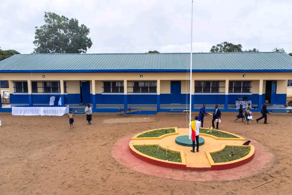 L’ÉCOLE PIERRE NZOKO RENAIT GRÂCE À LA FONDATION MUCODEC
