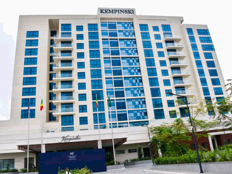 SASSOU NGUESSO INAUGURE LE PRESTIGIEUX HÔTEL KEMPINSKI BRAZZAVILLE