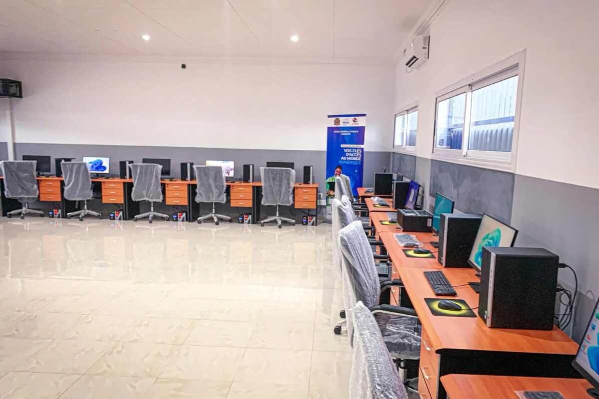 LE LYCÉE DENIS SASSOU N’GUESSO D’ABALA DOTÉ D’UNE SALLE MULTIMÉDIA