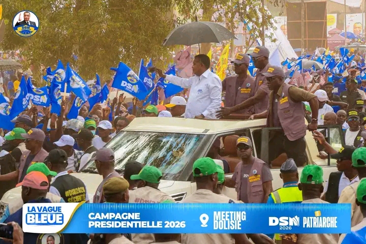 DOLISIE EN BLEU POUR LA DEUXIÈME ÉTAPE DE CAMPAGNE DE DSN