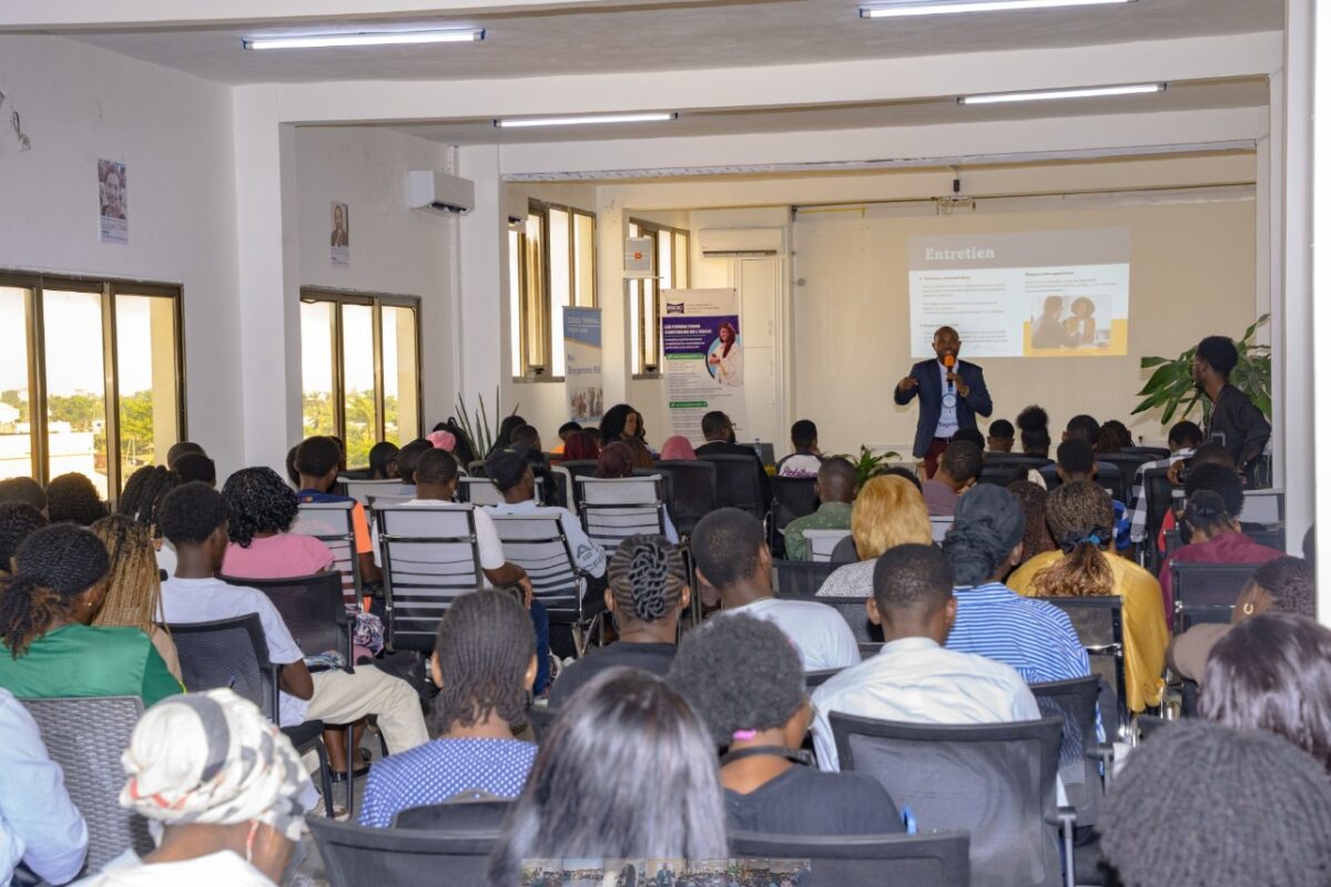 CONGO TERMINAL FORME PLUS DE 100 ÉTUDIANTS AUX TECHNIQUES D’EMBAUCHE