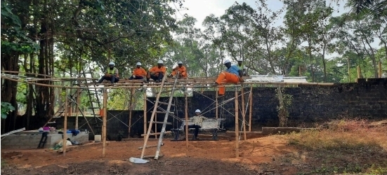 À FREETOWN, MEER MISE SUR LE REFROIDISSEMENT PASSIF FACE À LA CHALEUR EXTRÊME