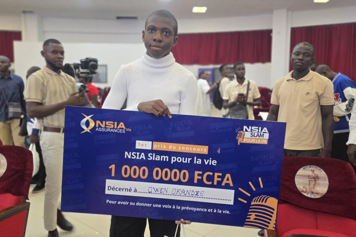 OWEN OKANDZE SACRÉ VAINQUEUR DU CONCOURS SLAM POUR LA VIE