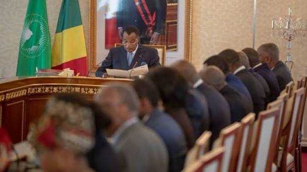 GOUVERNEMENT JUSTE APRÈS L’INVESTITURE