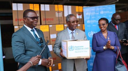 L’OMS REMET 25 TONNES DE MÉDICAMENTS AU CONGO POUR RENFORCER LA RIPOSTE AUX ÉPIDÉMIES