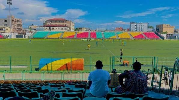 FOOTBALL : LE GOUVERNEMENT AUTORISE LA FECOFOOT À OCCUPER LES COMPLEXES SPORTIFS